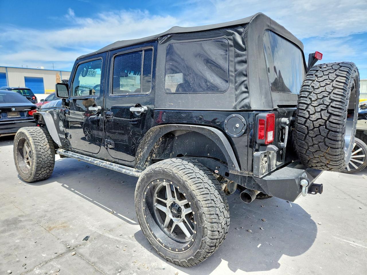 2015 Jeep Wrangler Unlimited Rubicon - Фото 2