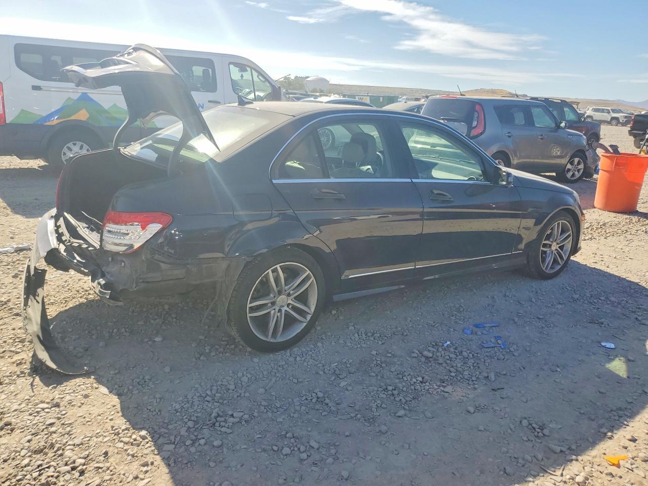 2013 Mercedes-Benz C 250 - Image 3