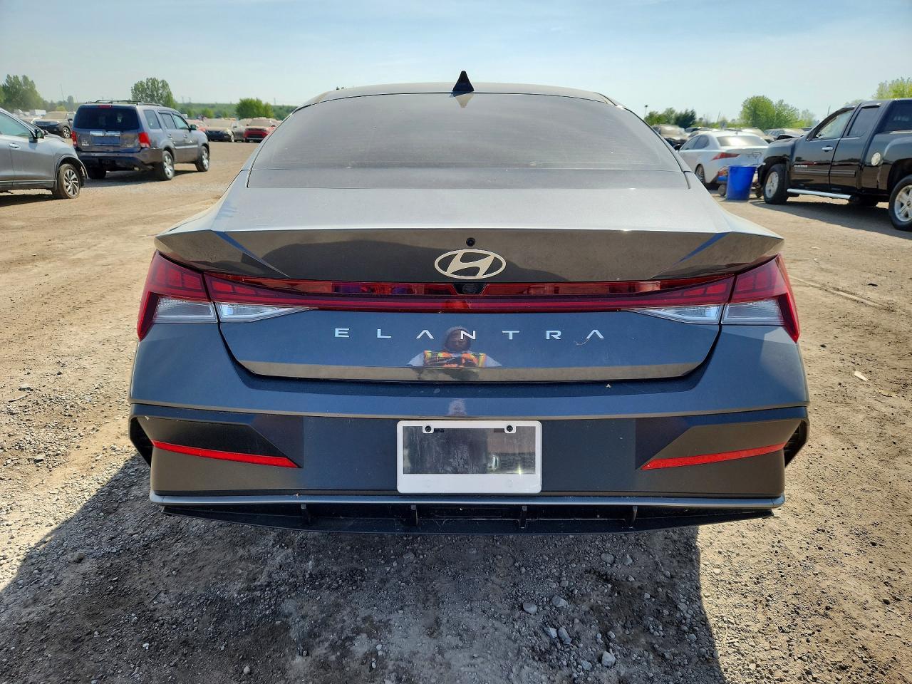 2025 Hyundai Elantra Luxury - Фото 6