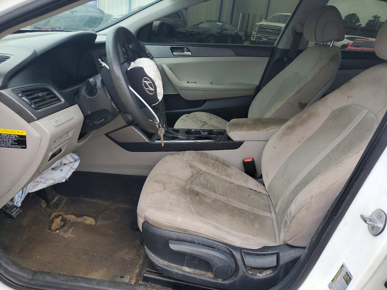 2016 Hyundai Sonata - Image 7
