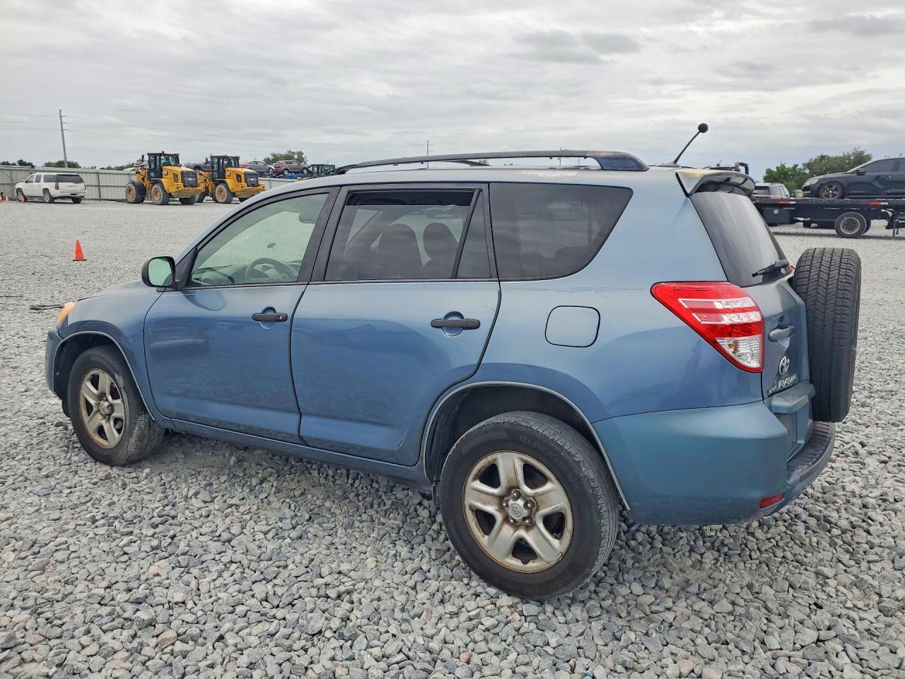 2010 Toyota Rav4 Base - Фото 2