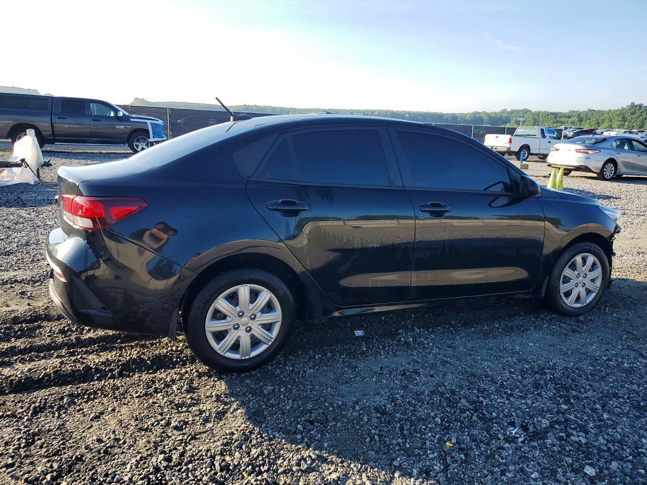 2023 Kia Rio S - Фото 3
