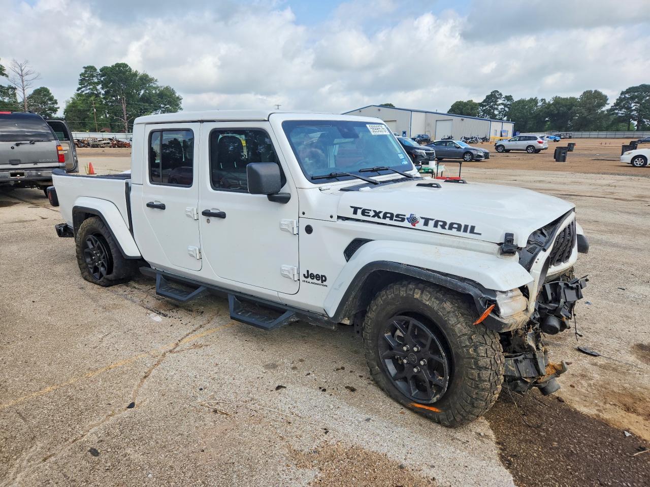 2024 Jeep Gladiator Sport - Image 4