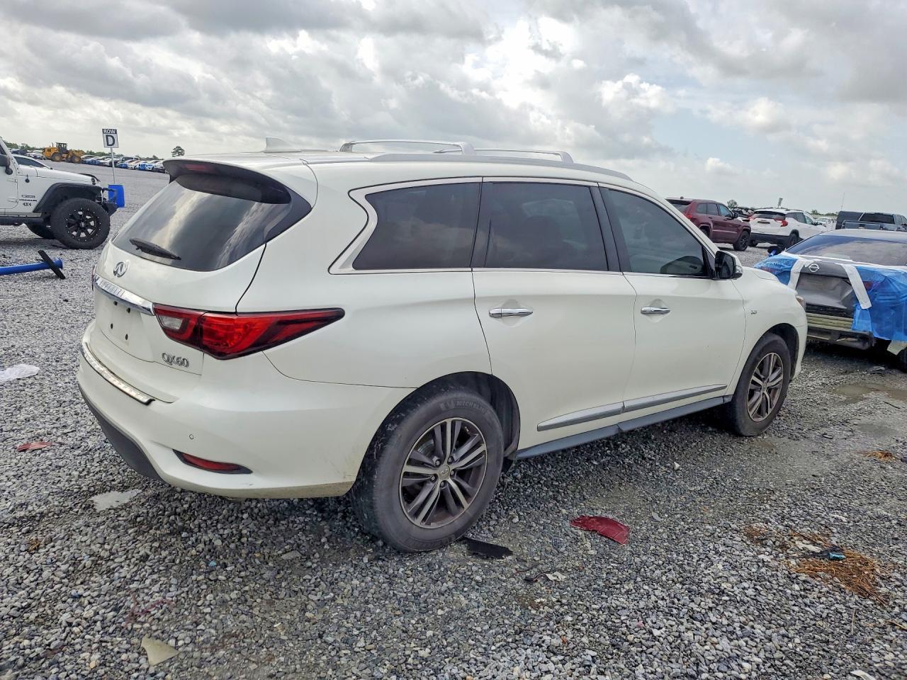 2019 Infiniti Qx60 Luxe - Фото 3
