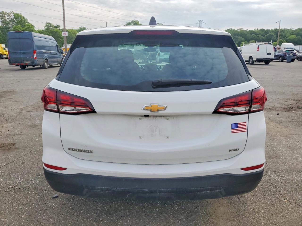 2022 Chevrolet Equinox Ls - Image 6