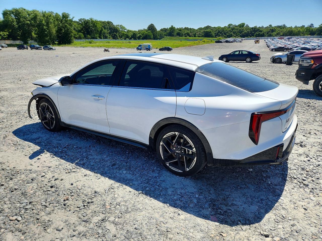 2025 Kia K4 Gt Line - Image 2