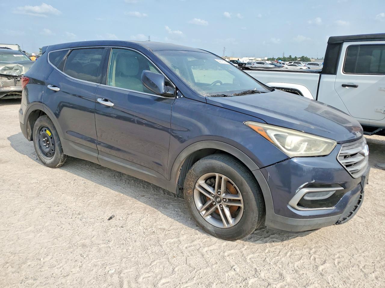2017 Hyundai Santa Fe Sport 2.4L - Image 4