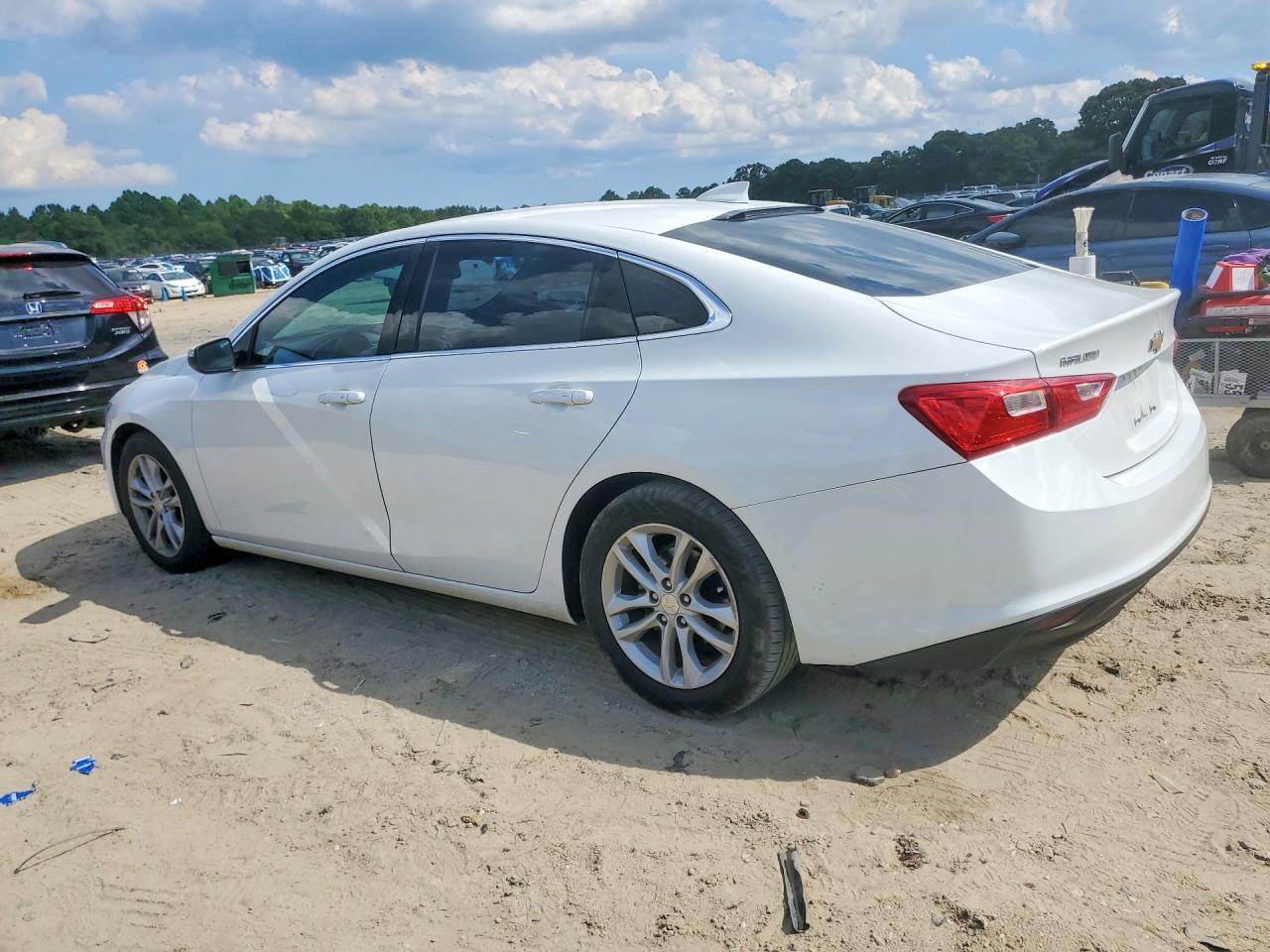 2017 Chevrolet Malibu Lt - Фото 2
