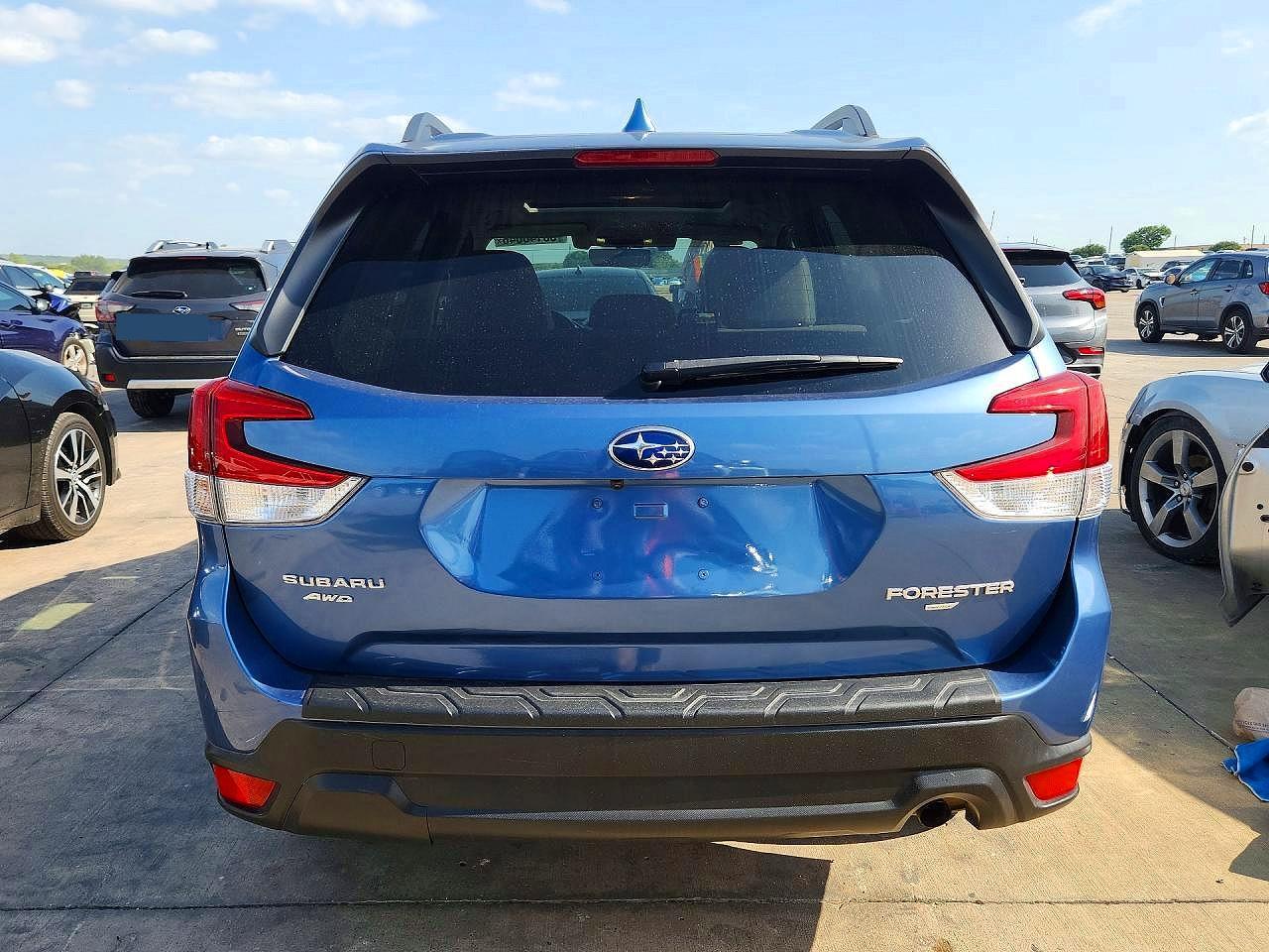 2020 Subaru Forester Premium - Image 6