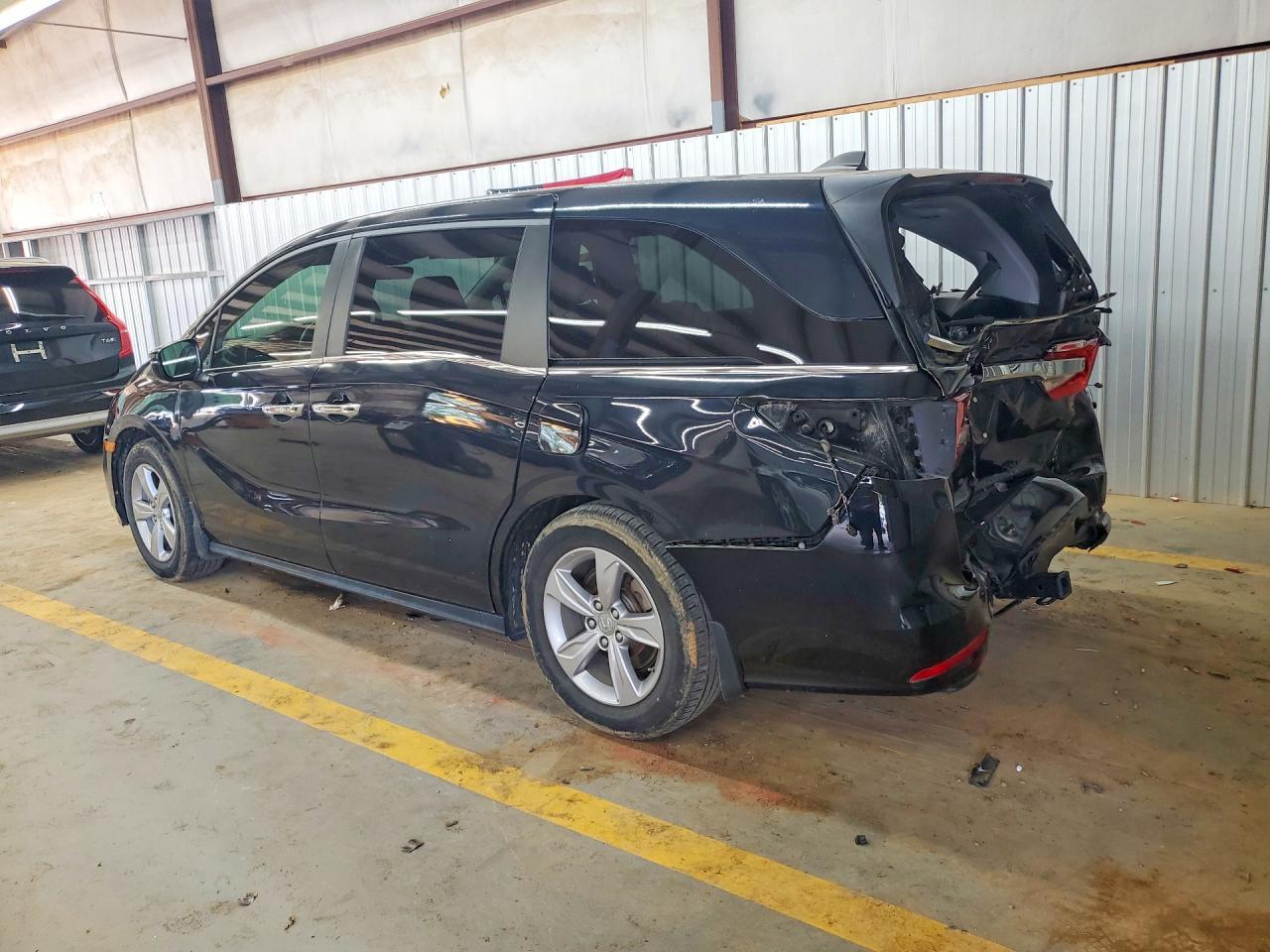 2019 Honda Odyssey - Image 2