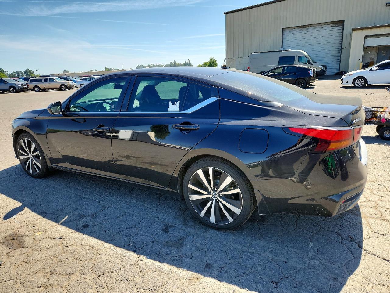 2020 Nissan Altima Sr - Фото 2