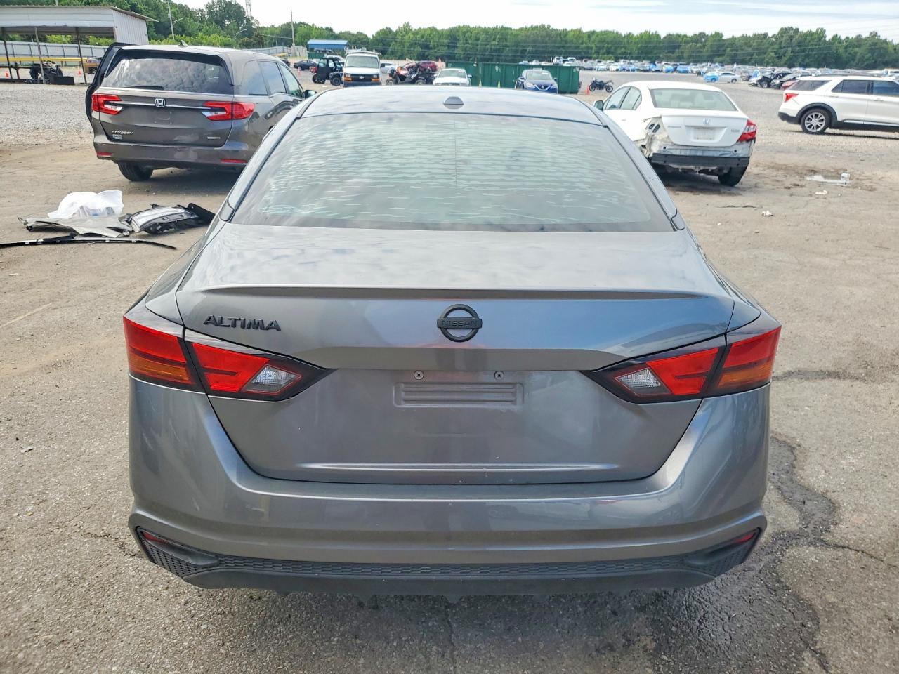 2019 Nissan Altima S - Фото 6