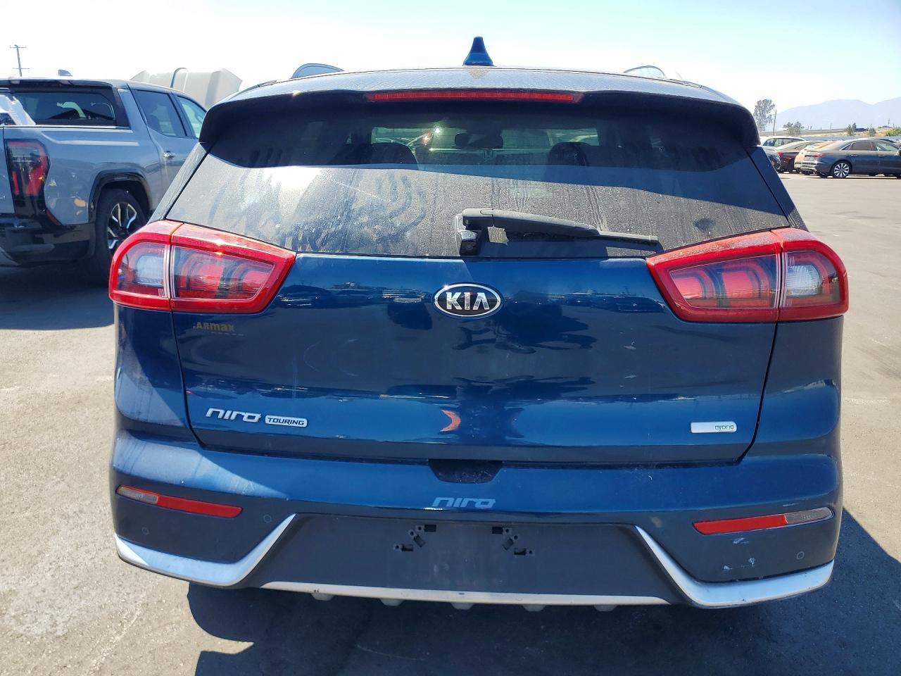 2017 Kia Niro Touring - Image 6