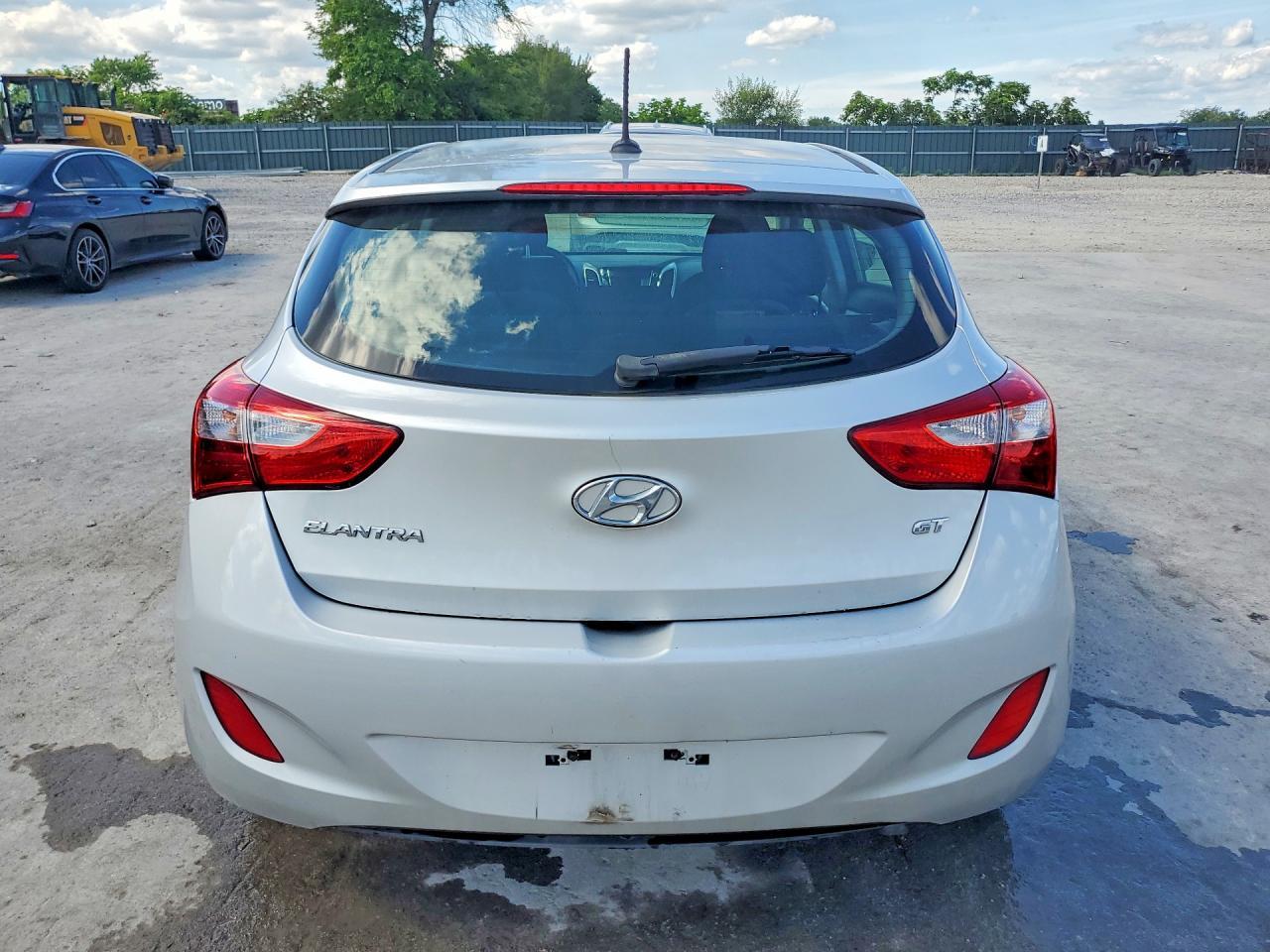 2016 Hyundai Elantra Gt Base - Фото 6