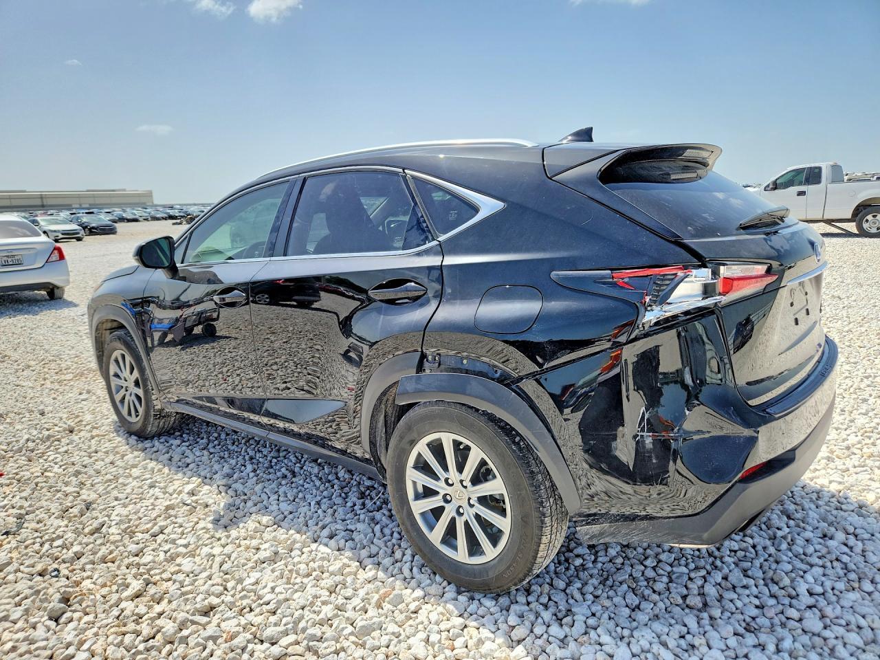 2017 Lexus Nx 200T Base - Фото 2