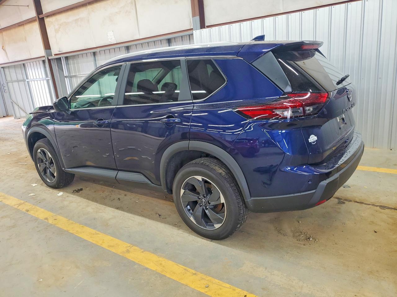 2025 Nissan Rogue - Фото 2