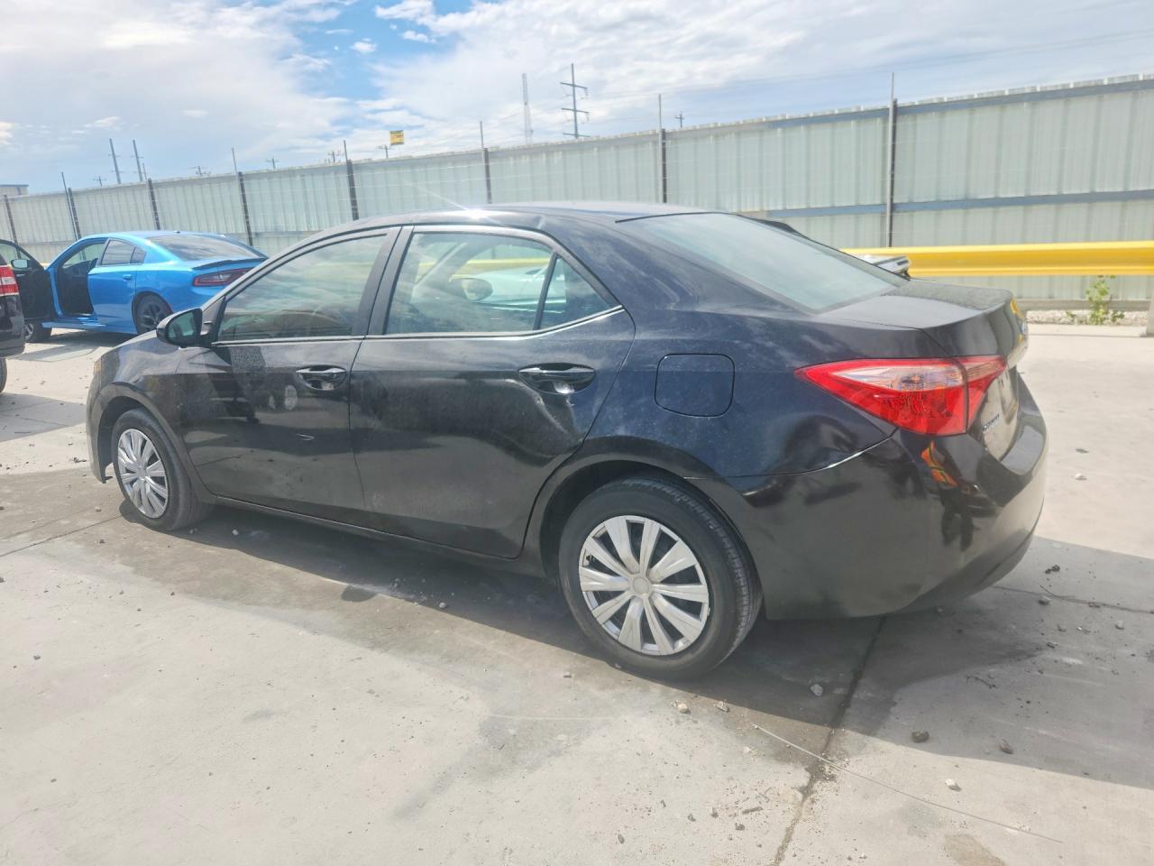 2018 Toyota Corolla Le - Фото 2