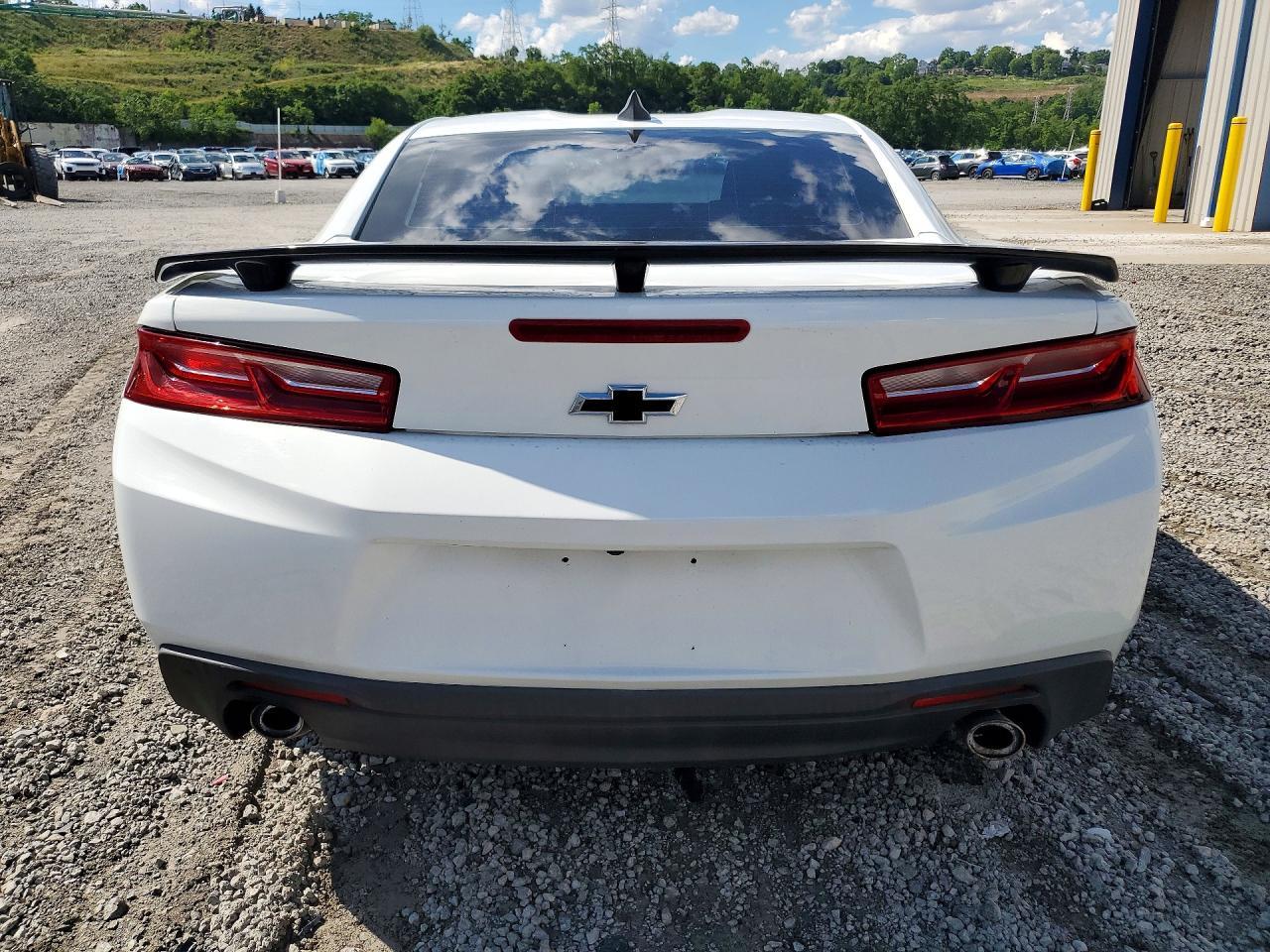 2017 Chevrolet Camaro Ls - Image 6