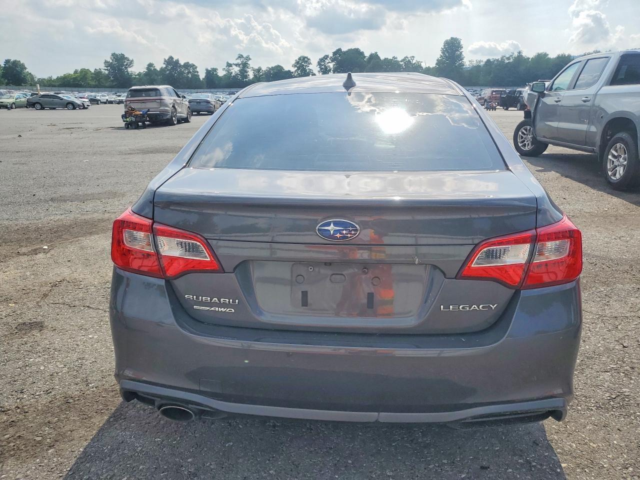 2018 Subaru Legacy 2.5I Limited - Фото 6