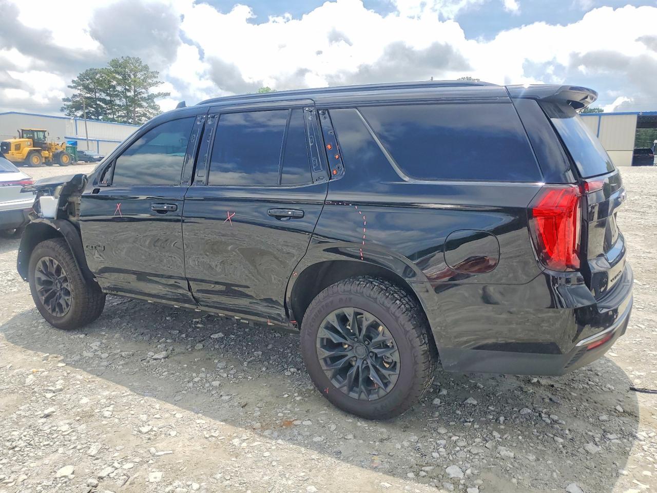 2024 GMC Yukon At4 - Фото 2