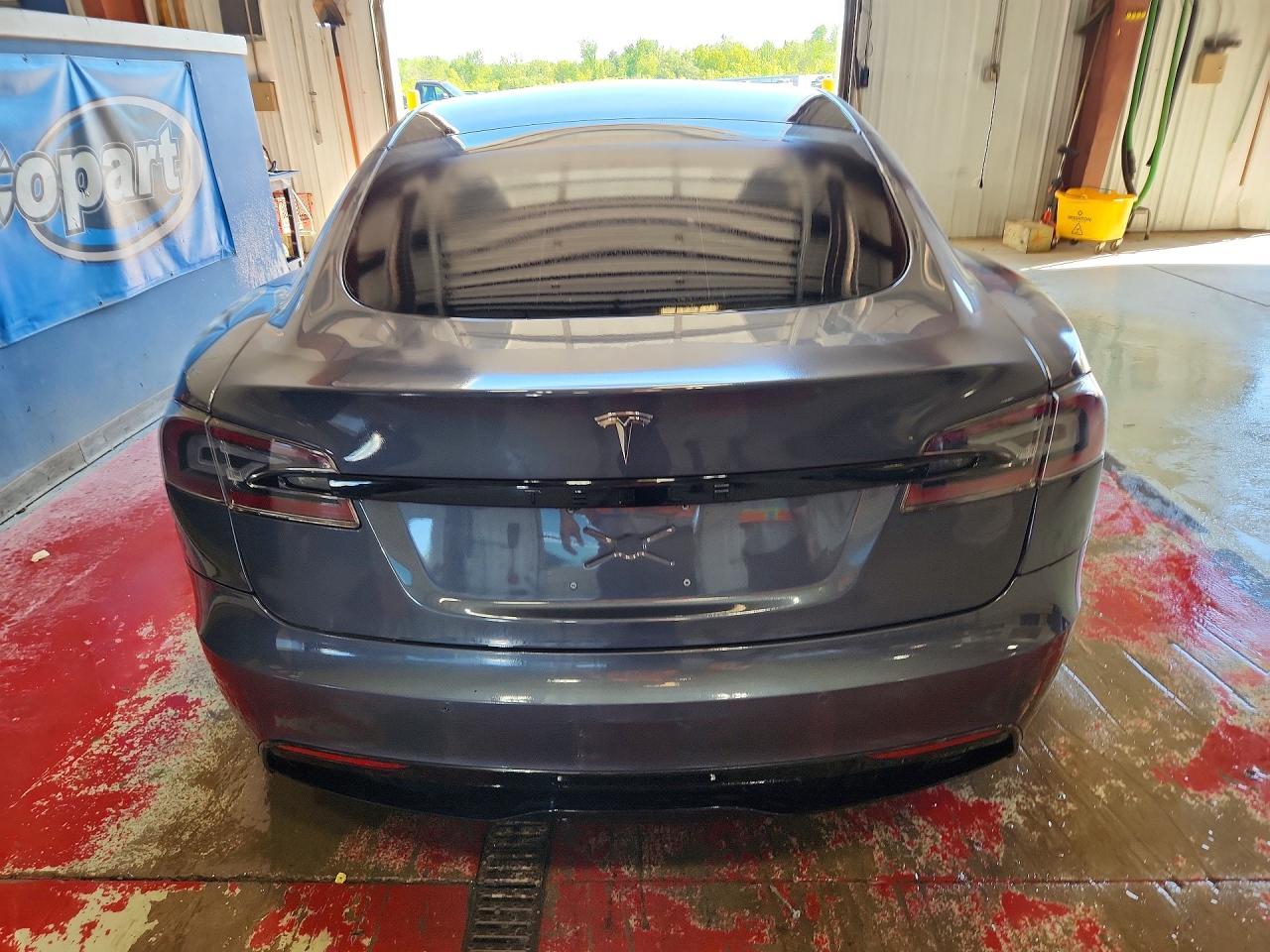 2022 Tesla Model S - Фото 6