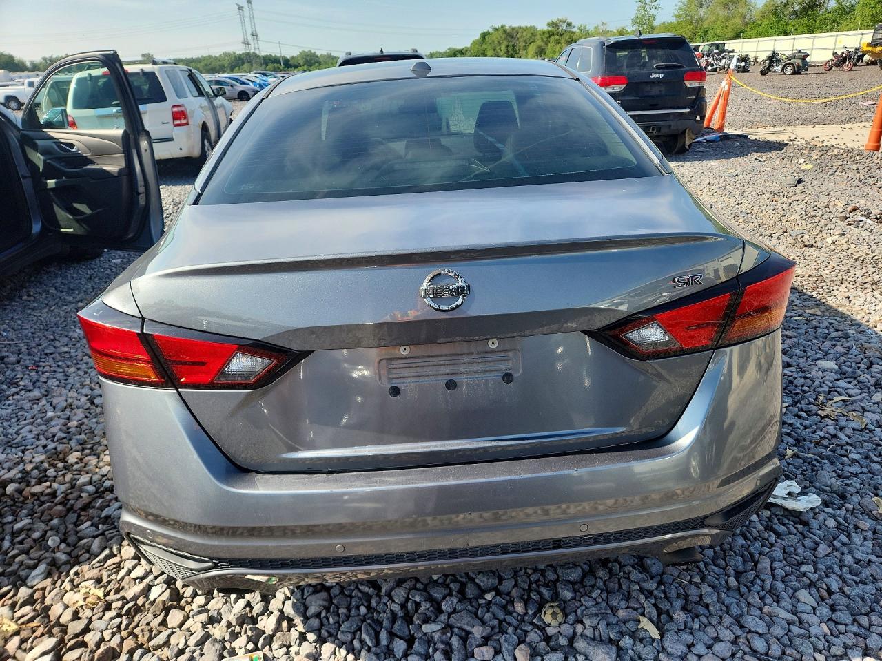 2021 Nissan Altima Sr - Фото 6