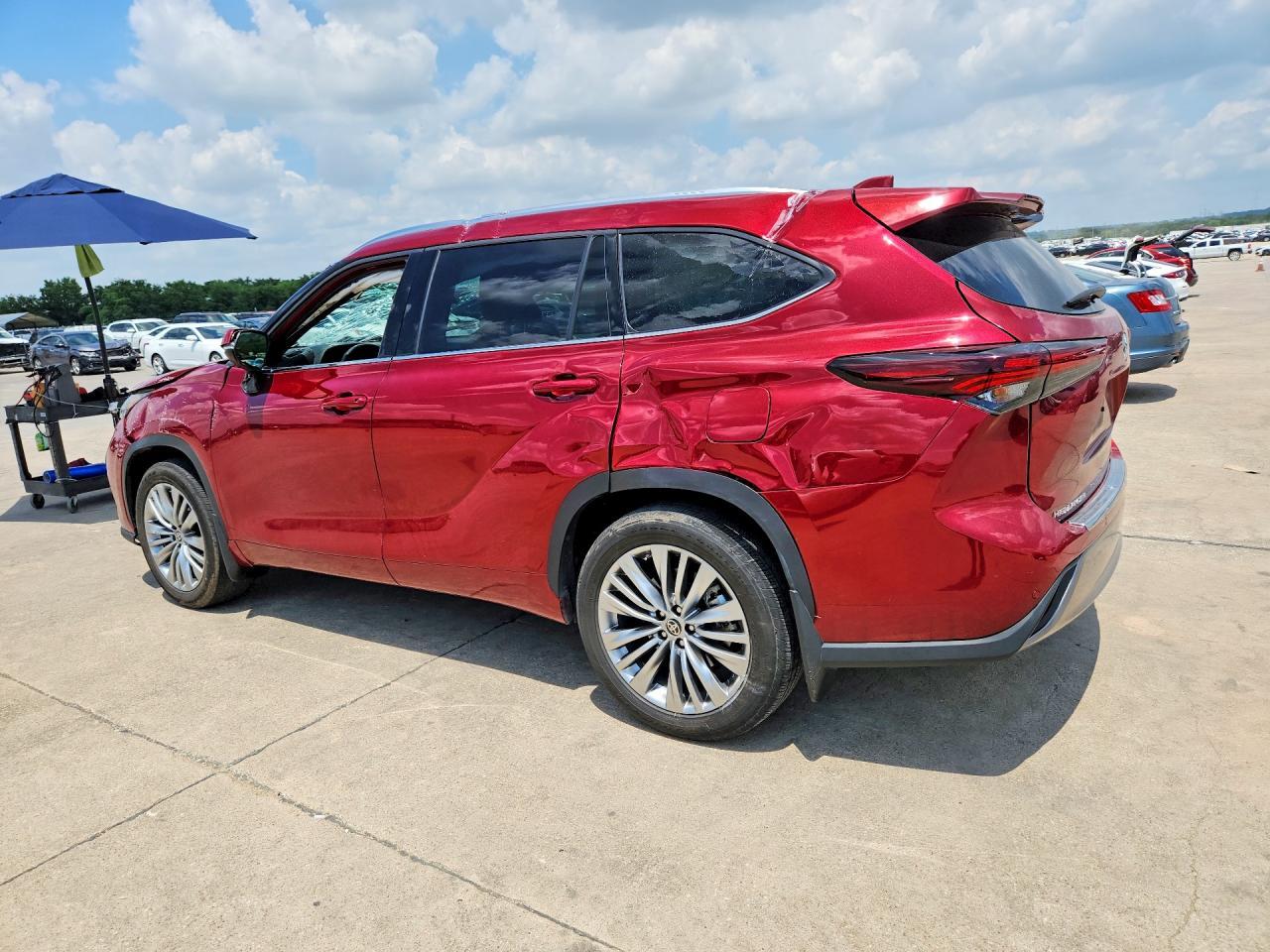 2024 Toyota Highlander Platinum - Фото 2
