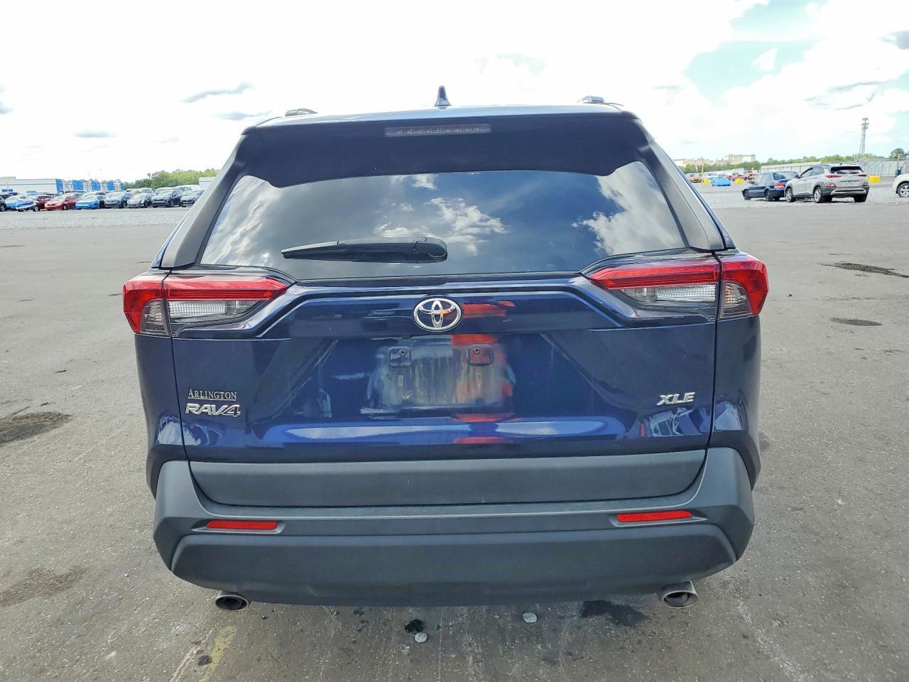 2021 Toyota Rav4 Xle Premium - Фото 6