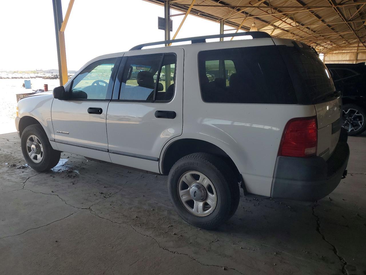 2004 Ford Explorer Xls - Image 2