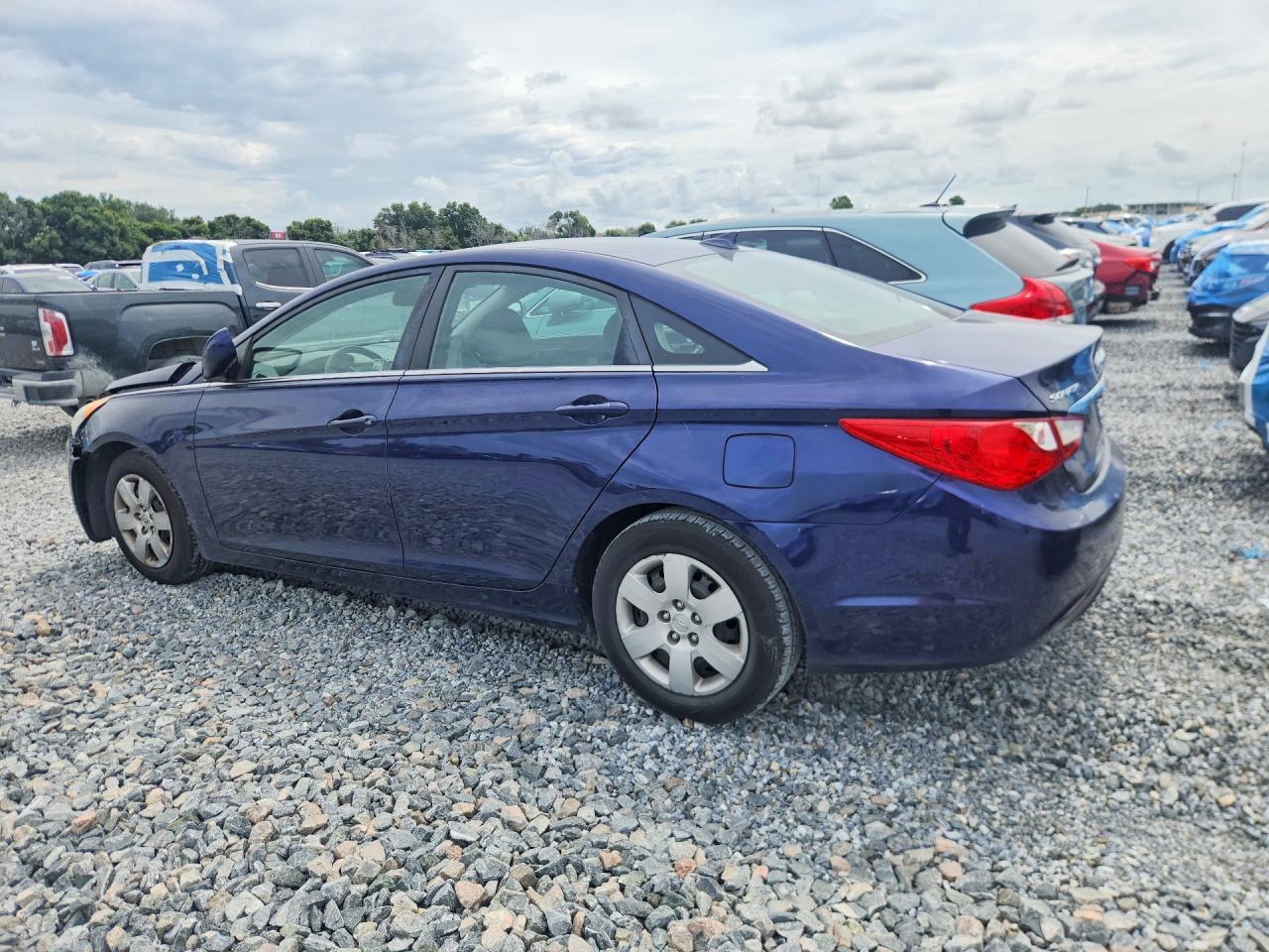 2012 Hyundai Sonata Gls - Image 2