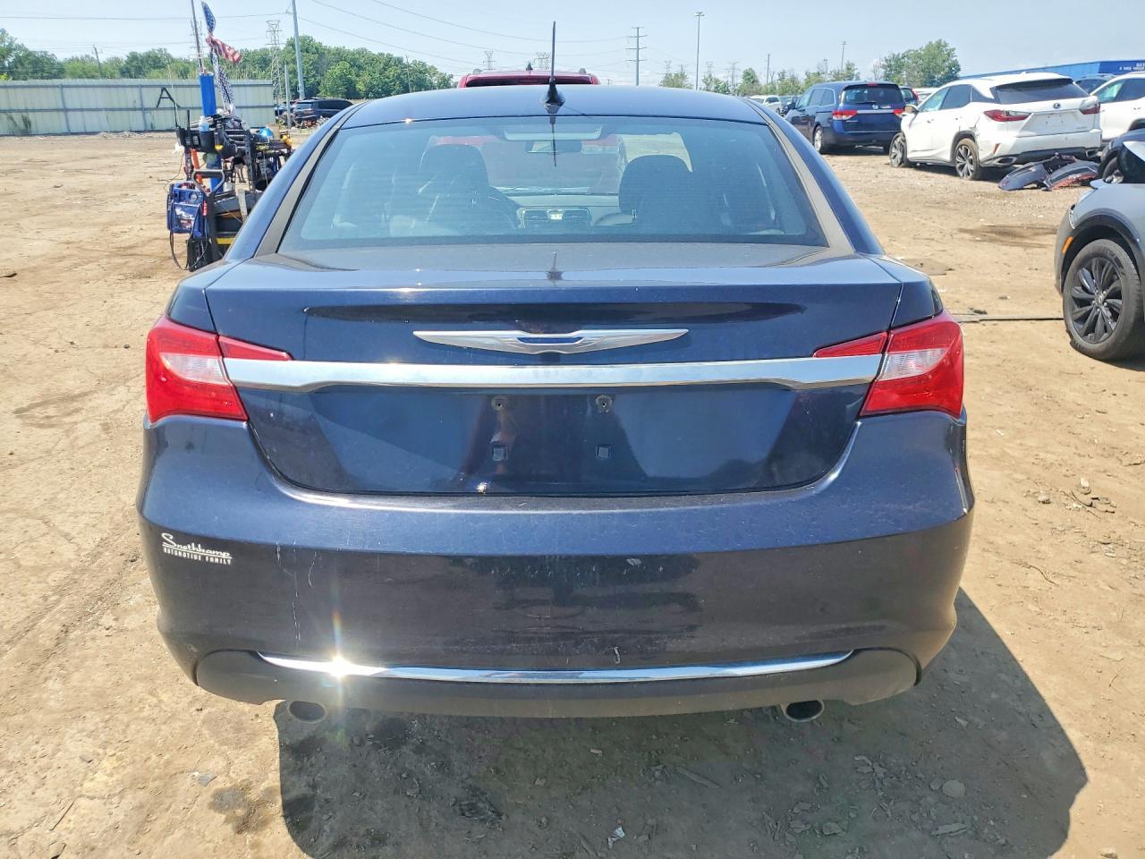 2012 Chrysler 200 Limited - Фото 6