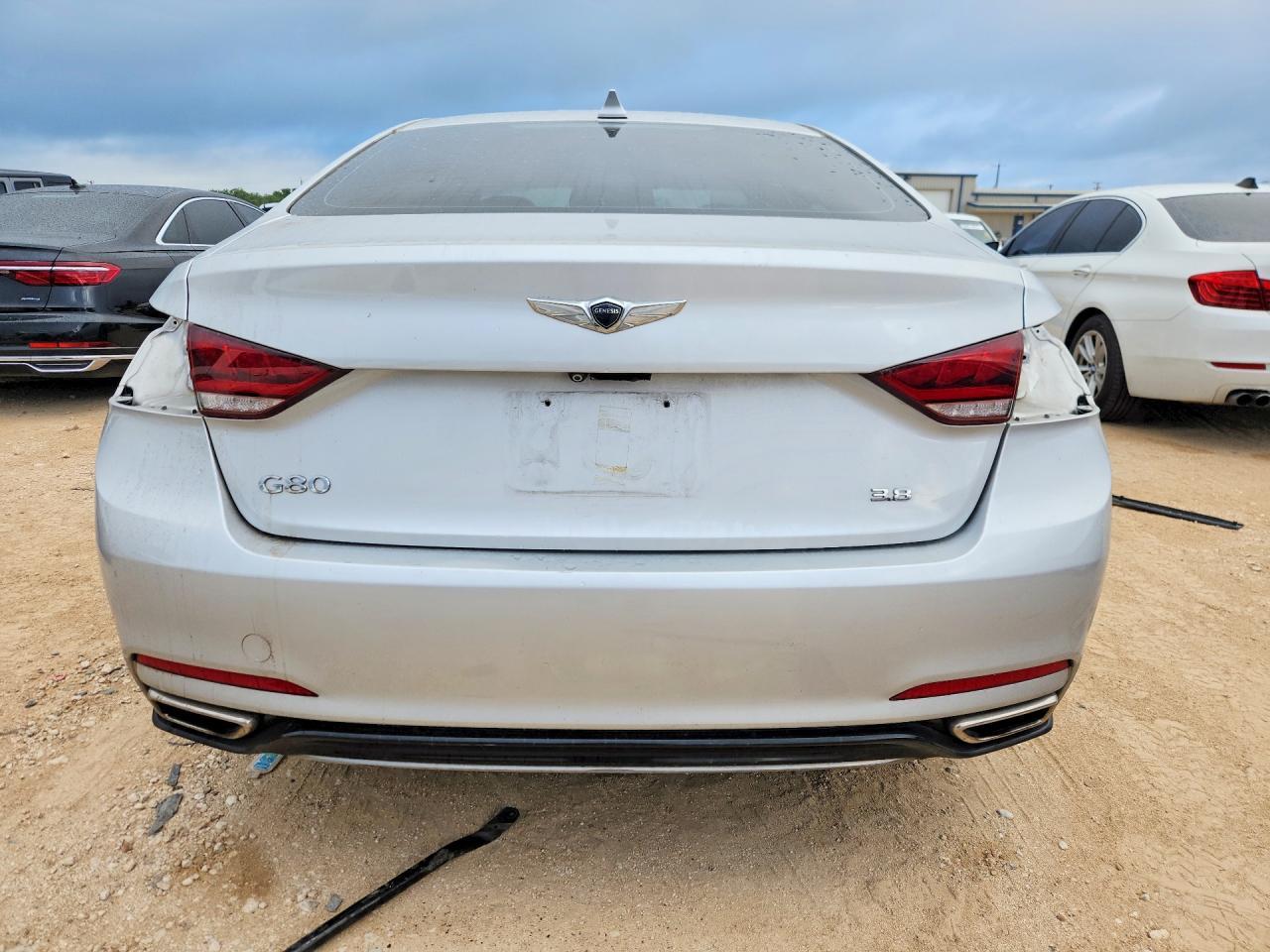2018 Genesis G80 3.8 - Image 6