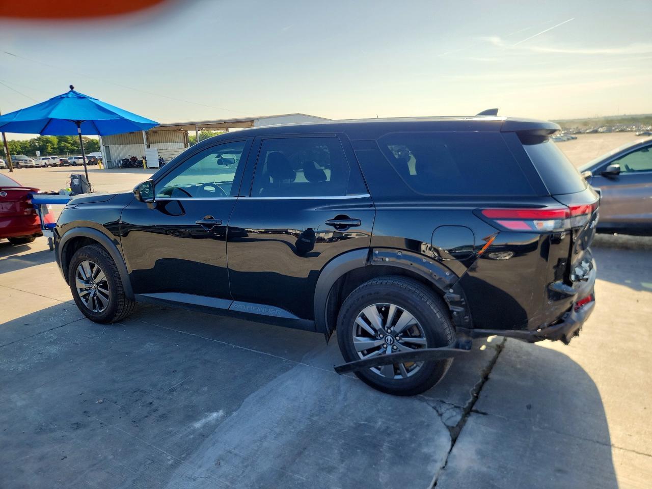 2022 Nissan Pathfinder S - Фото 2