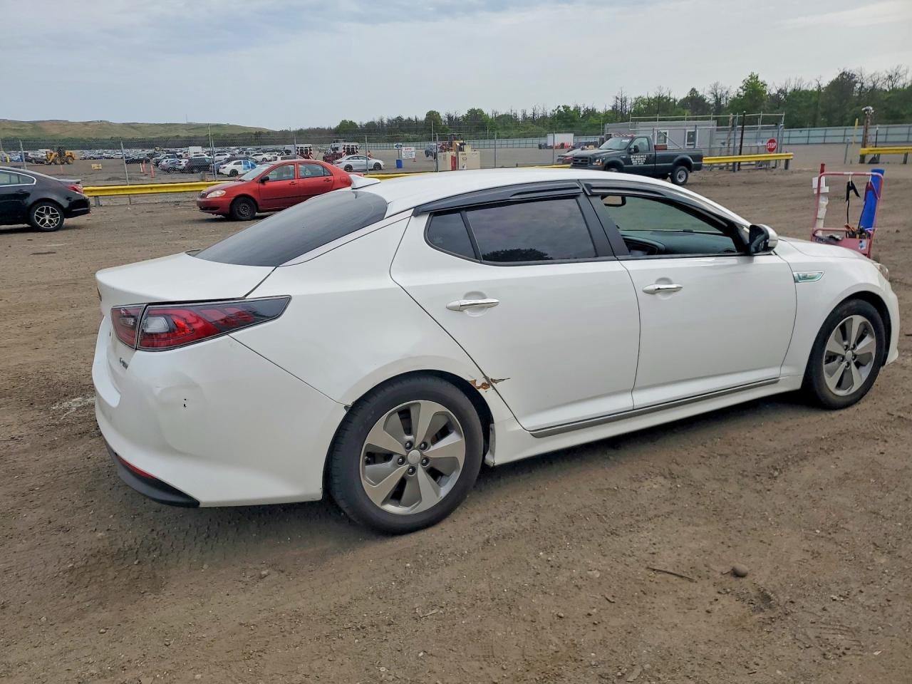 2015 Kia Optima Hybrid - Image 3