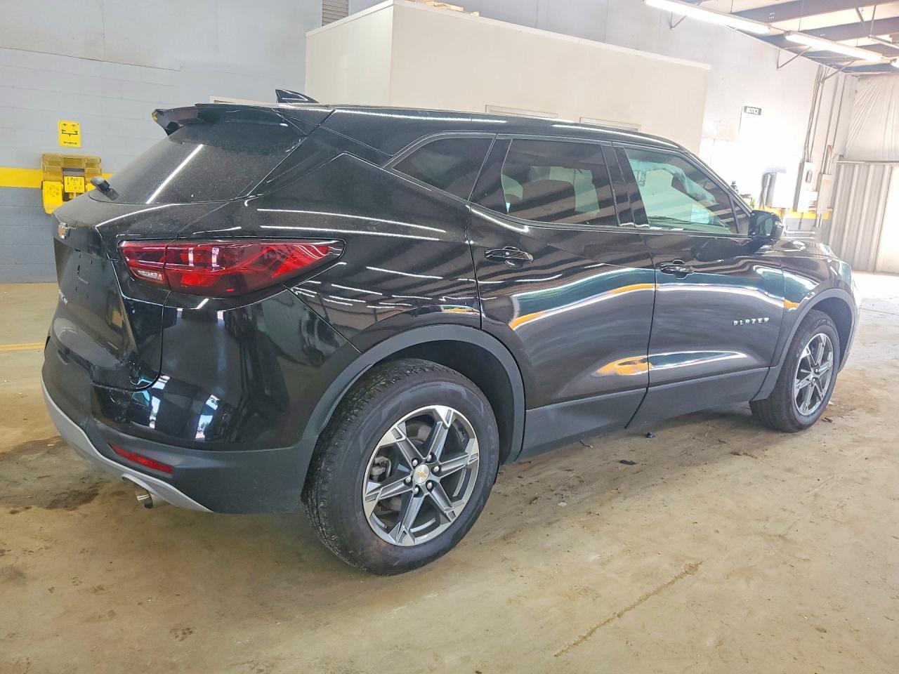 2023 Chevrolet Blazer 1Lt - Фото 3
