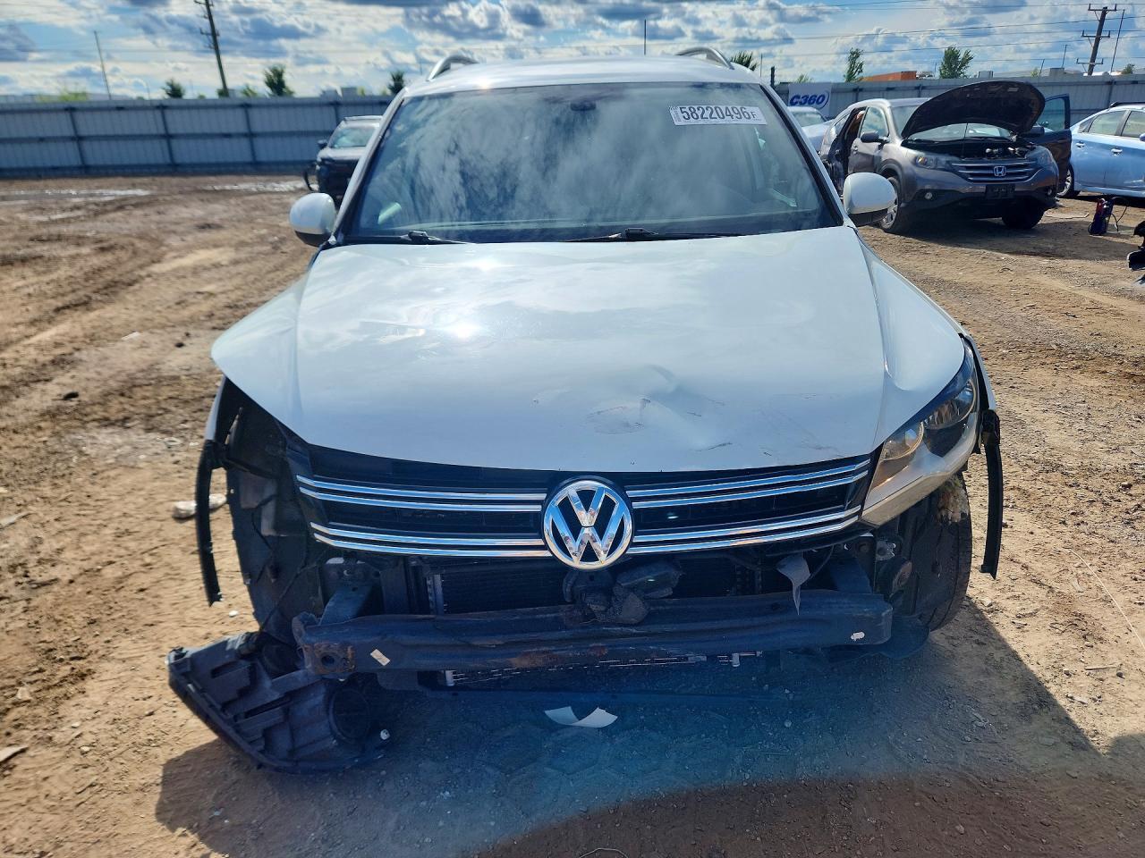 2016 Volkswagen Tiguan S - Image 5