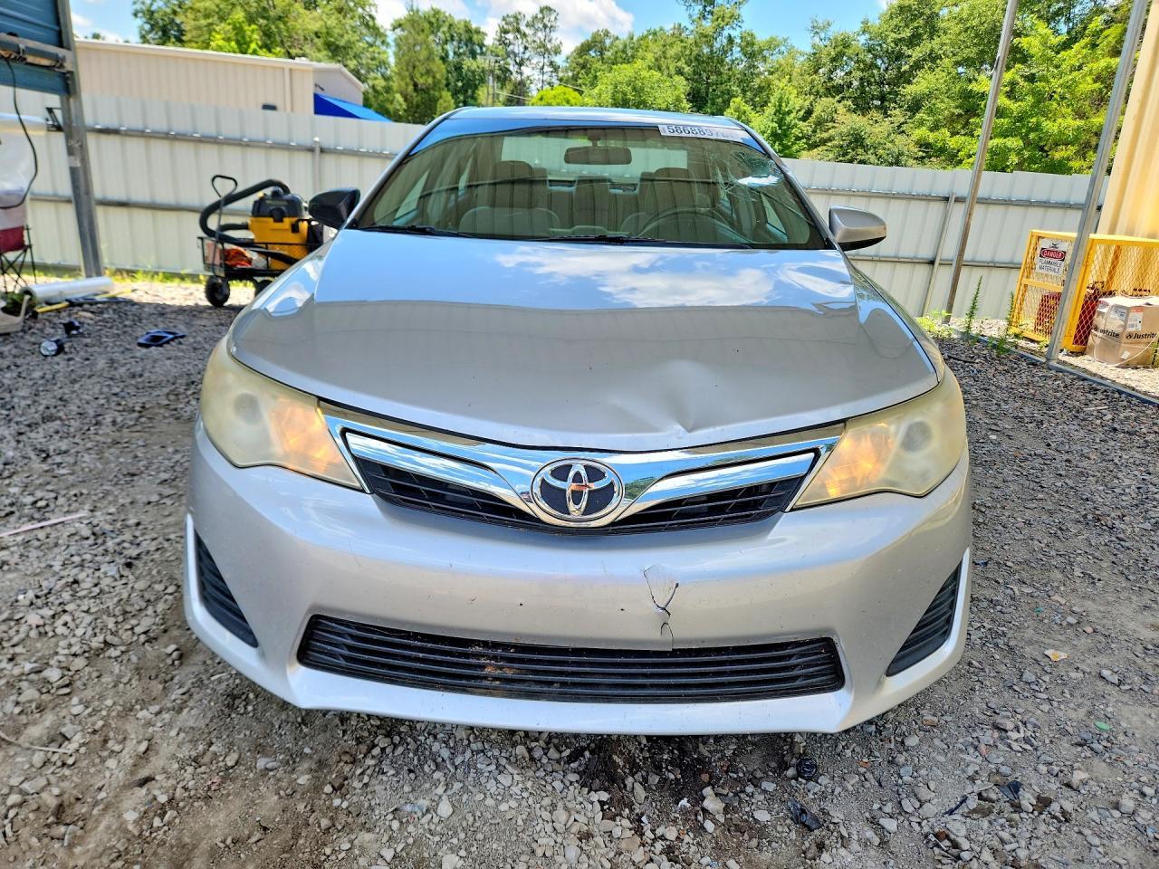 2014 Toyota Camry Le - Фото 5