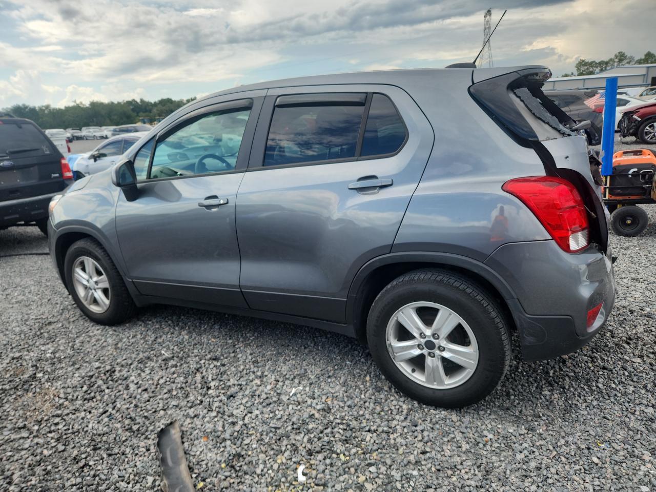 2020 Chevrolet Trax Ls - Фото 2