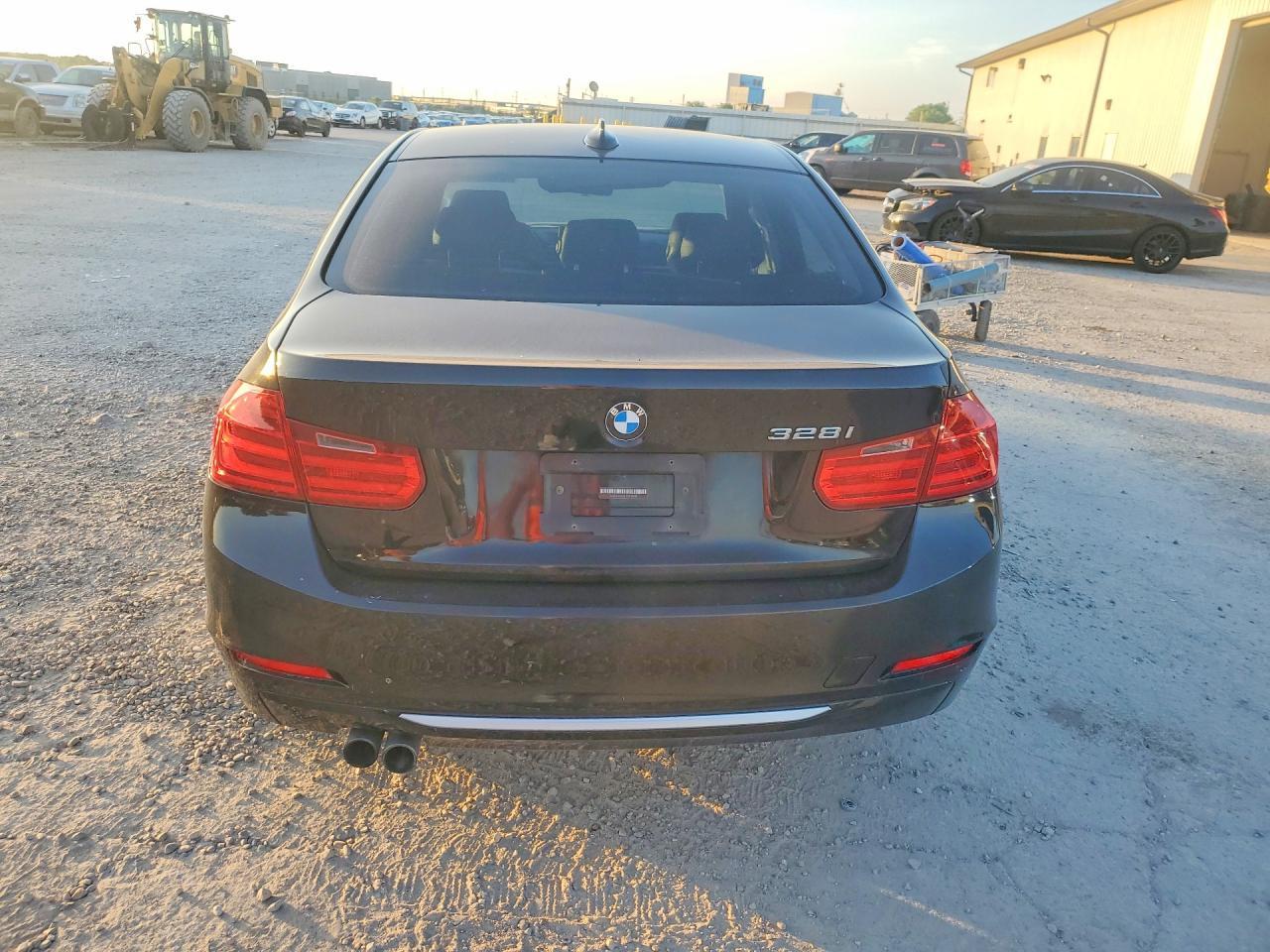 2013 BMW 328 I - Фото 6
