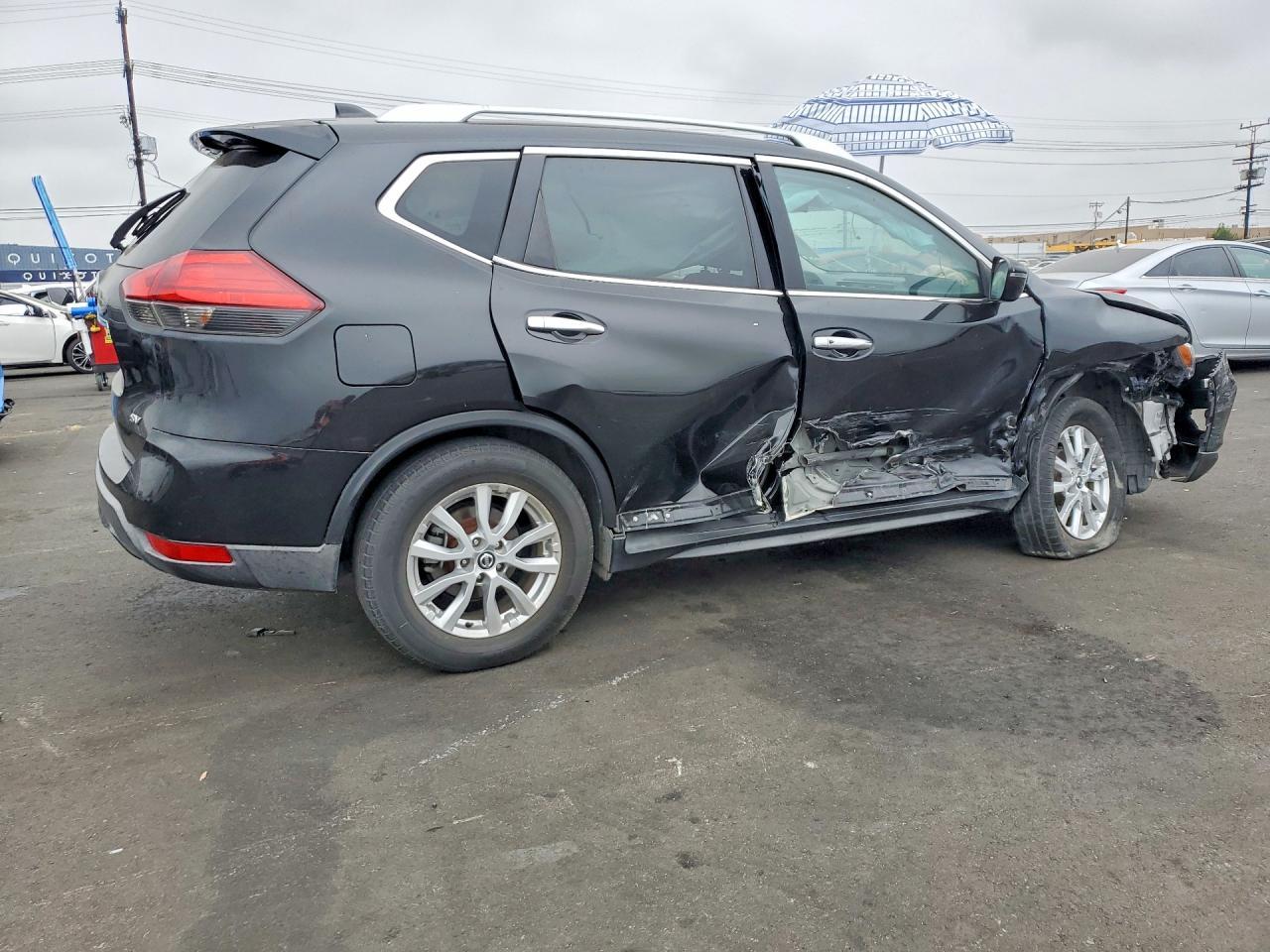2017 Nissan Rogue Sv - Image 3