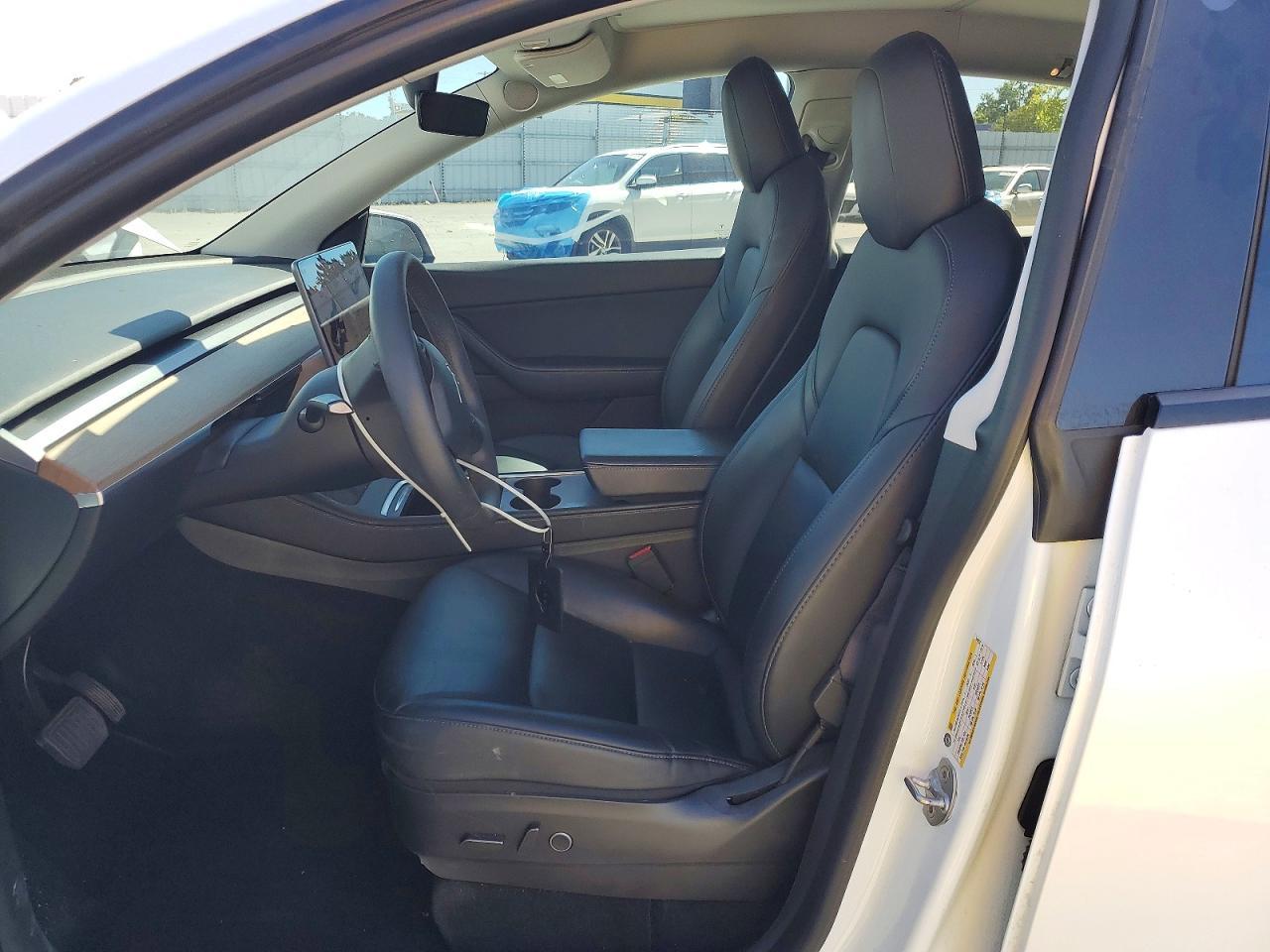 2022 Tesla Model Y - Image 7