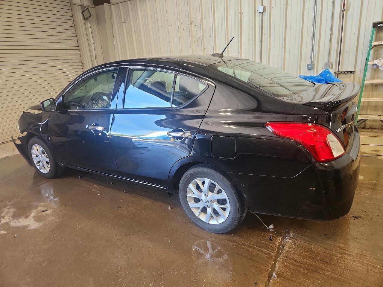 2018 Nissan Versa Sv - Фото 2