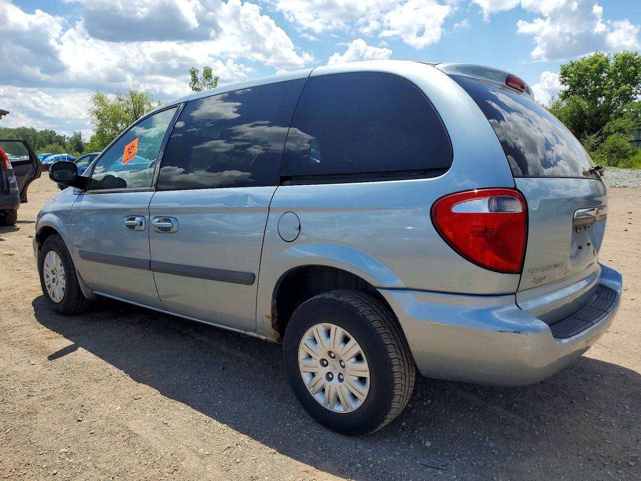 2006 Chrysler Town & Country - Image 2