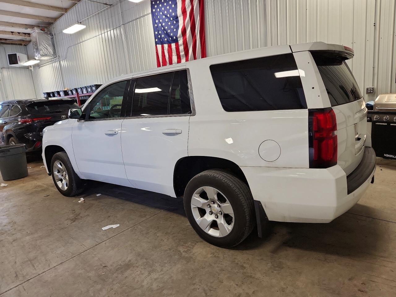 2017 Chevrolet Tahoe Police - Image 2