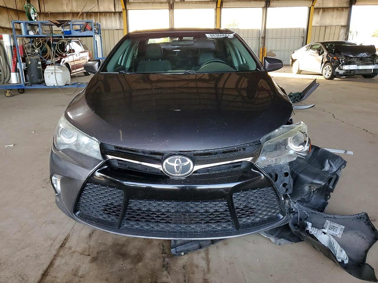 2015 Toyota Camry Se - Image 5