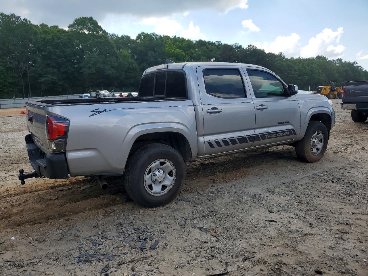 2018 Toyota Tacoma Sr - Фото 3
