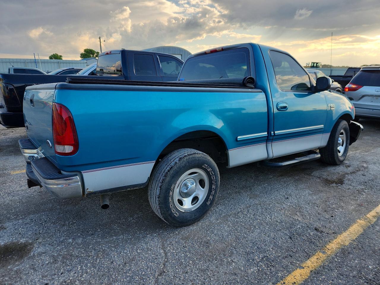1998 Ford F150 - Фото 3