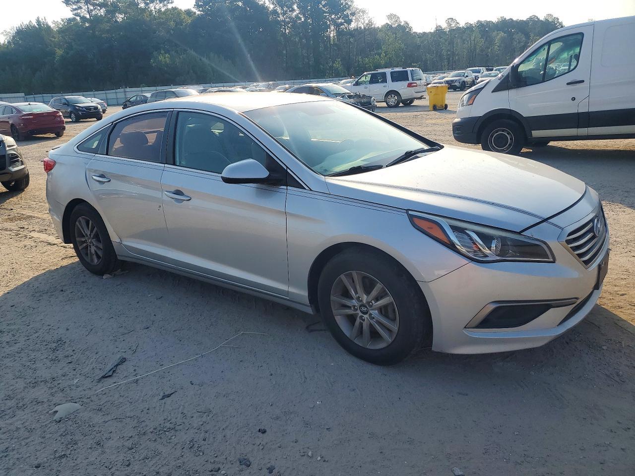 2016 Hyundai Sonata Se - Фото 4