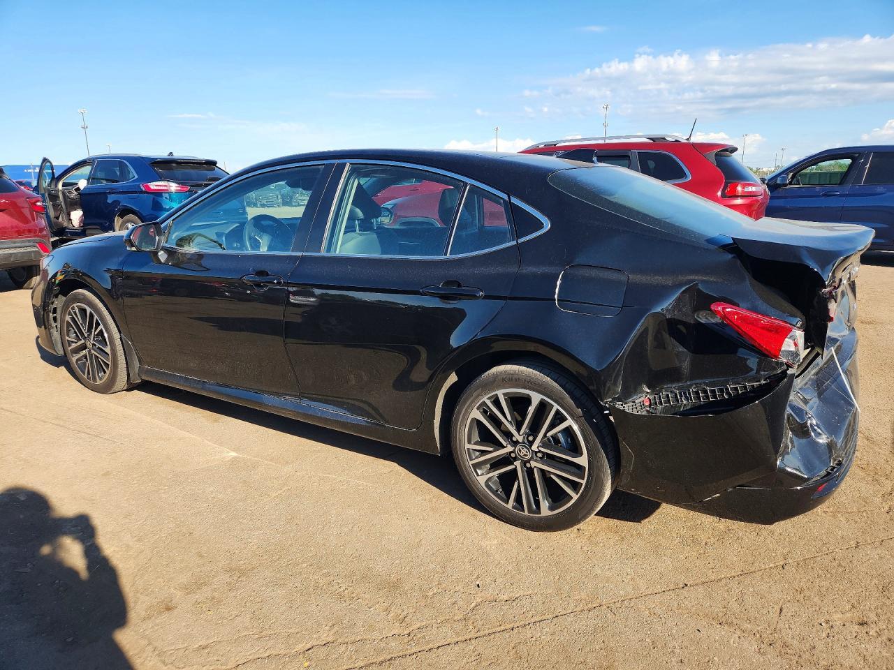 2025 Toyota Camry Xle - Фото 2