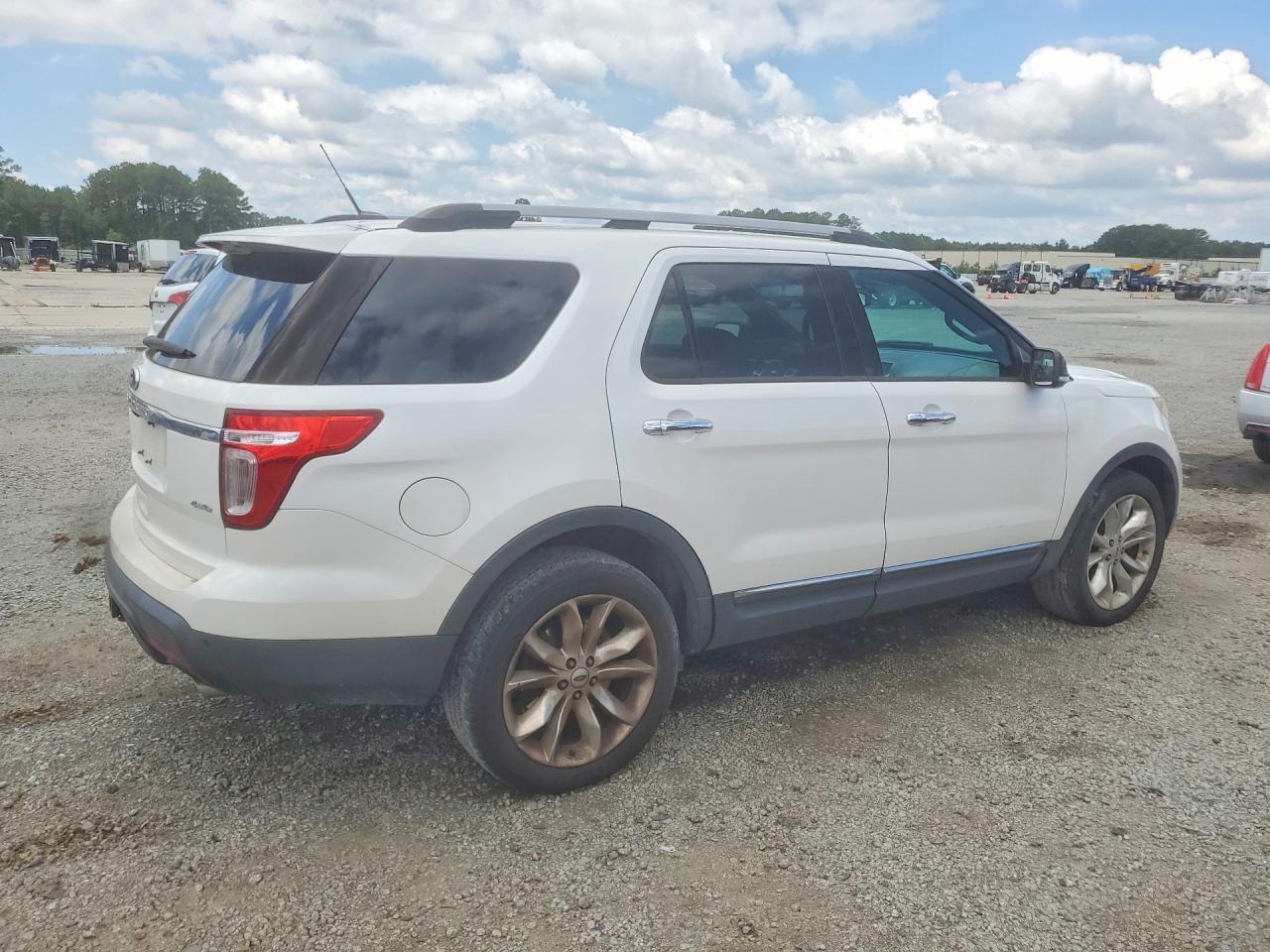 2014 Ford Explorer Xlt - Фото 3